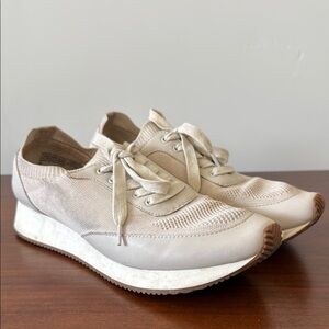 Banana Republic Women's Cream Sneakers